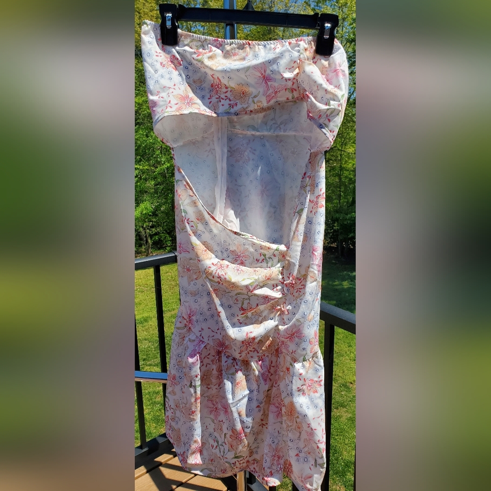 Women's New Without Tags Strapless Floral Tummy Cutout Mini Dress Size Small